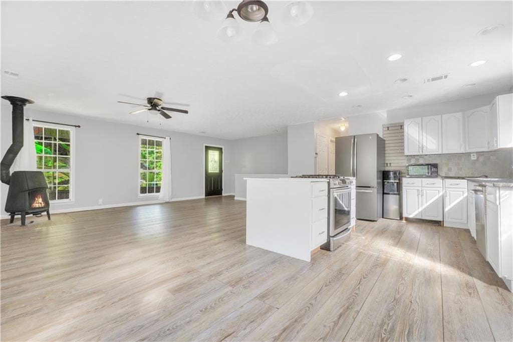 3 bedroom, 3 bathroom, 2,160 sq ft single family residence for sale at 376 Doe Lane, Mansfield, GA 30055 — photo 9