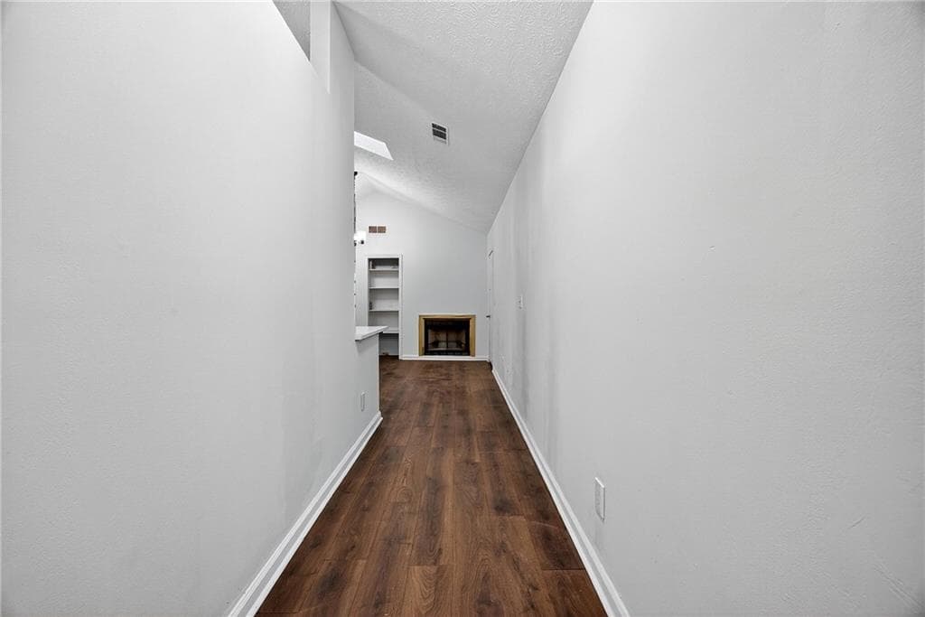 3 bedroom, 2 bathroom, 1,314 sq ft single family residence for sale at 633 Sandys Lane, Atlanta, GA 30354 — photo 2