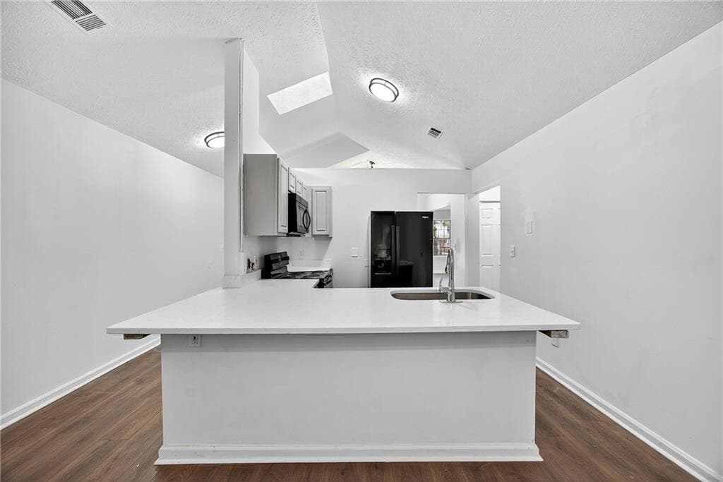 3 bedroom, 2 bathroom, 1,314 sq ft single family residence for sale at 633 Sandys Lane, Atlanta, GA 30354 — photo 7