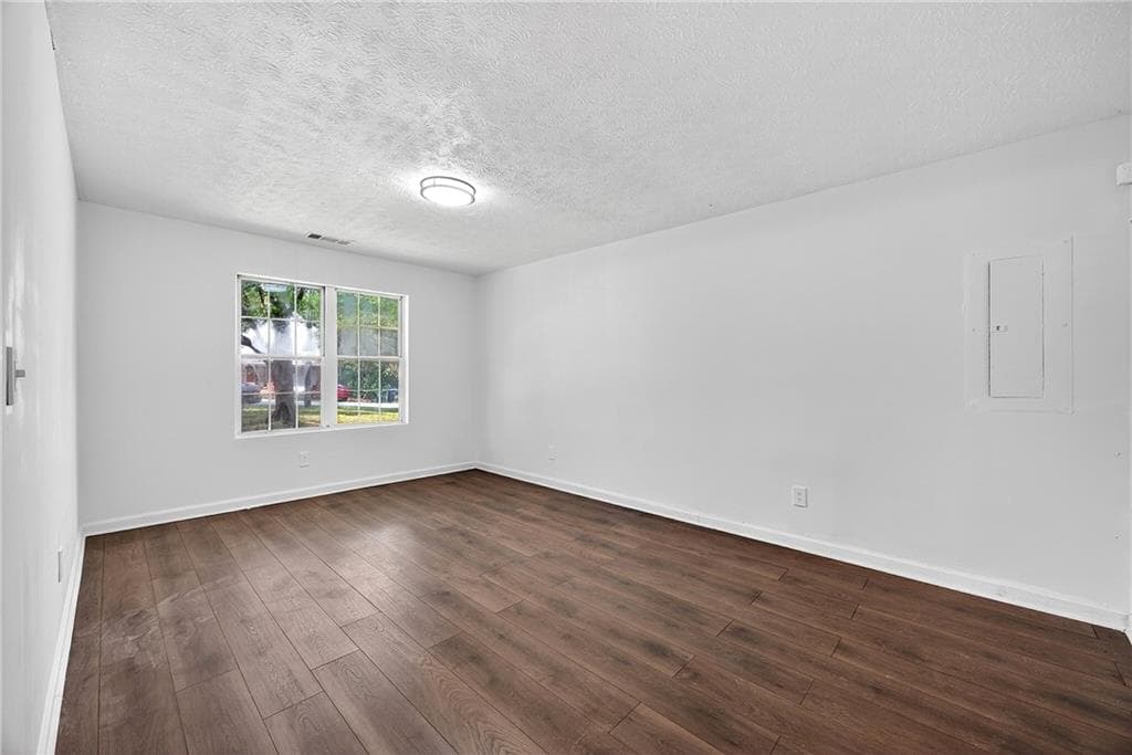 3 bedroom, 2 bathroom, 1,314 sq ft single family residence for sale at 633 Sandys Lane, Atlanta, GA 30354 — photo 10