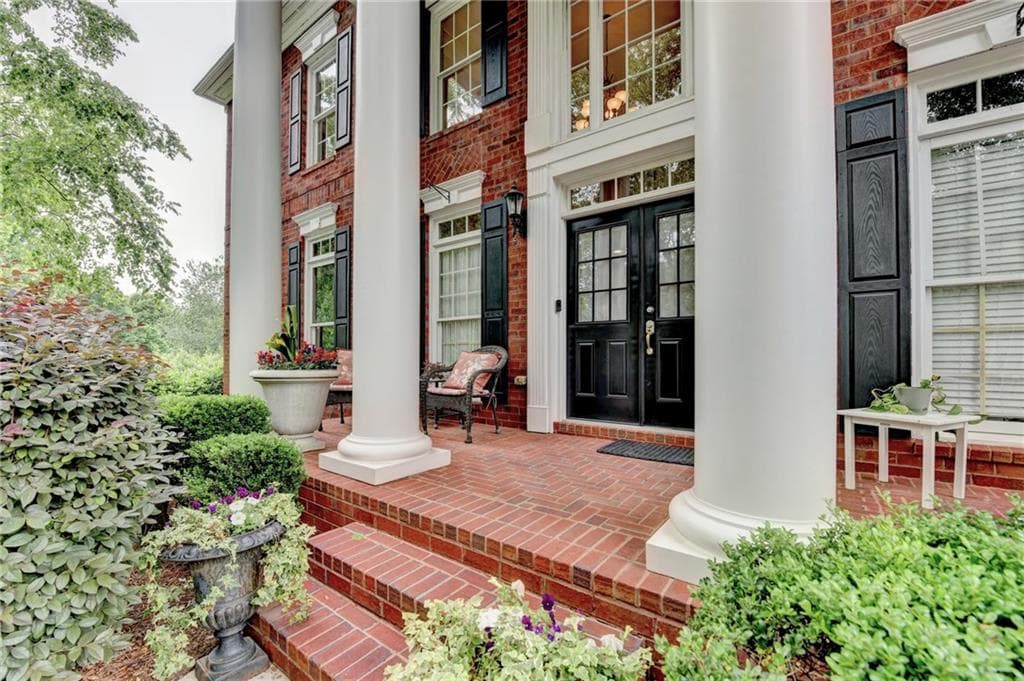 5 bedroom, 5 bathroom, 5,613 sq ft single family residence for sale at 5283 Whitehaven Park Lane, Mableton, GA 30126 — photo 2