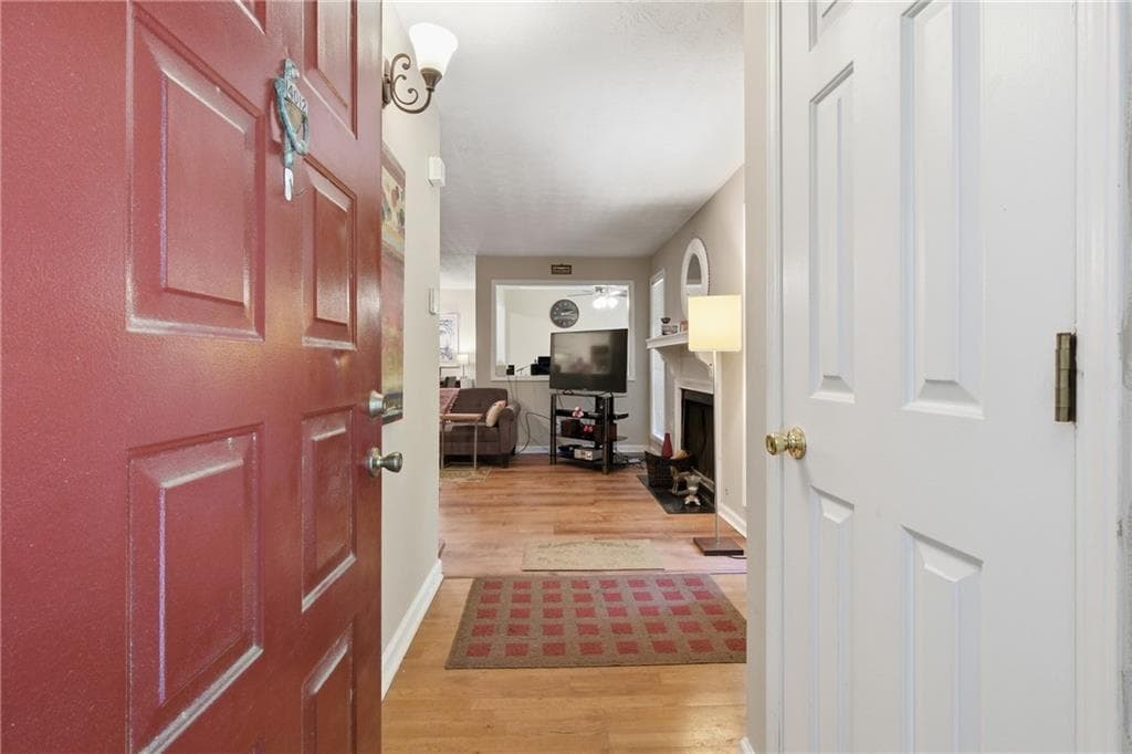 2 bedroom, 2 bathroom, 1,182 sq ft condominium for sale at 4012 Woodridge Way, Tucker, GA 30084 — photo 2