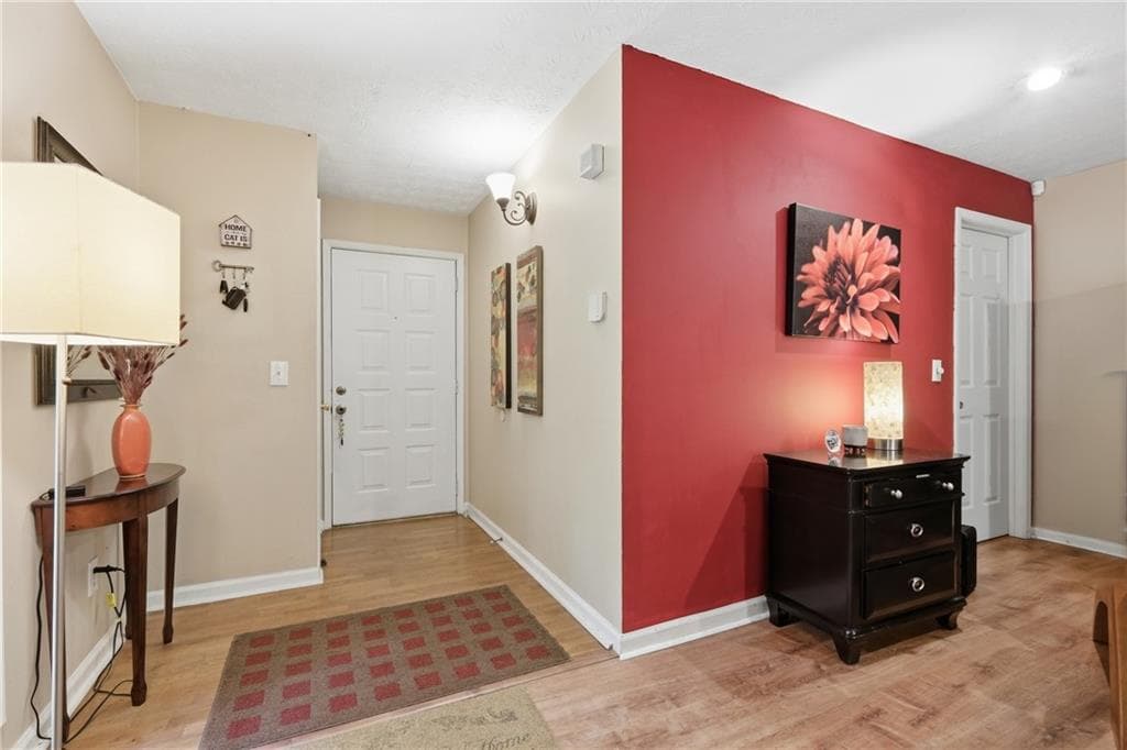 2 bedroom, 2 bathroom, 1,182 sq ft condominium for sale at 4012 Woodridge Way, Tucker, GA 30084 — photo 3