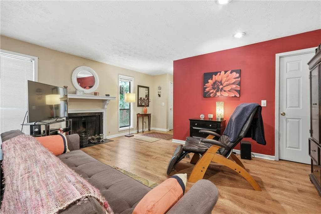 2 bedroom, 2 bathroom, 1,182 sq ft condominium for sale at 4012 Woodridge Way, Tucker, GA 30084 — photo 7
