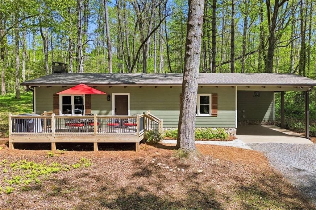 2 bedroom, 1 bathroom, 960 sq ft single family residence for sale at 10758 Chatsworth Highway, Ellijay, GA 30540 — photo 2