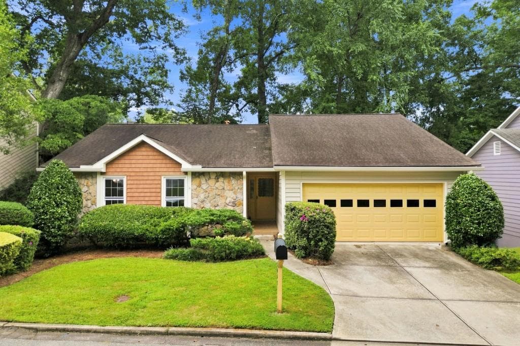 3 bedroom, 2 bathroom, 1,575 sq ft single family residence sold at 1057 Capital Club Circle, Atlanta, GA 30319