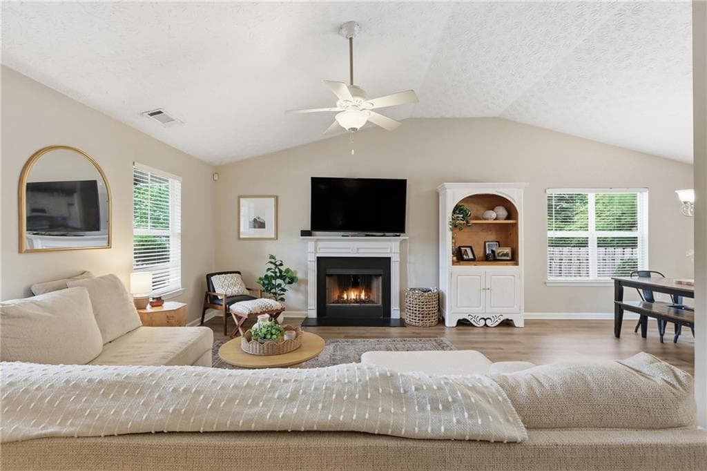 3 bedroom, 2 bathroom, 1,397 sq ft single family residence under contract at 175 Summerbrook Road, Braselton, GA 30517 — photo 3