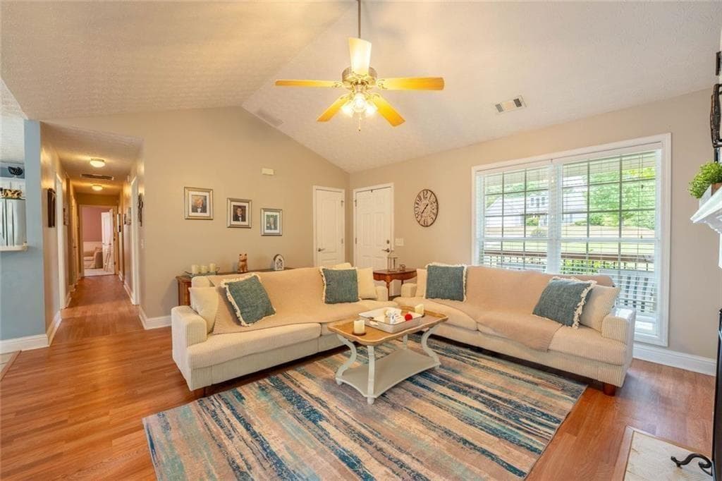 3 bedroom, 2 bathroom, 1,538 sq ft single family residence for sale at 329 Tallassee Lane, Statham, GA 30666 — photo 8