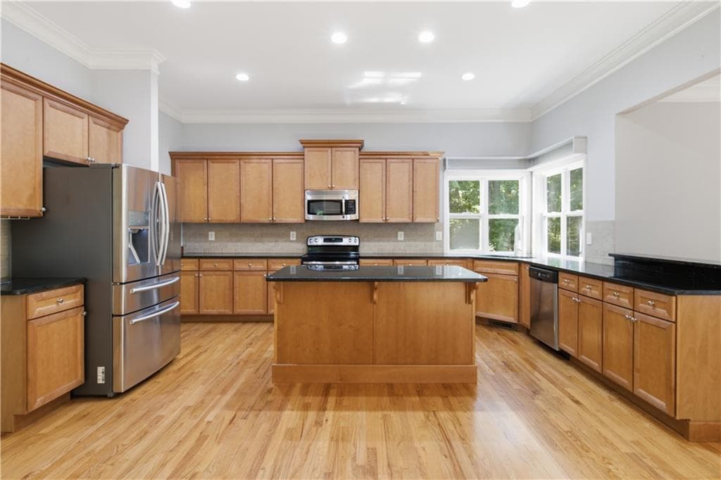 4 bedroom, 3 bathroom, 2,690 sq ft single family residence for sale at 128 Fern Park Drive, Dawsonville, GA 30534 — photo 3