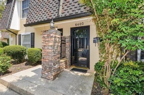 2 bedroom, 2 bathroom, 1,194 sq ft townhouse for rent at 6402 Park Avenue B4, Sandy Springs, GA 30342 for $1,975 a month — photo 1 of 16