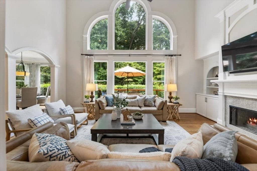 5 bedroom, 6 bathroom, 6,402 sq ft single family residence for sale at 555 Treyburn View, Milton, GA 30004 — photo 2