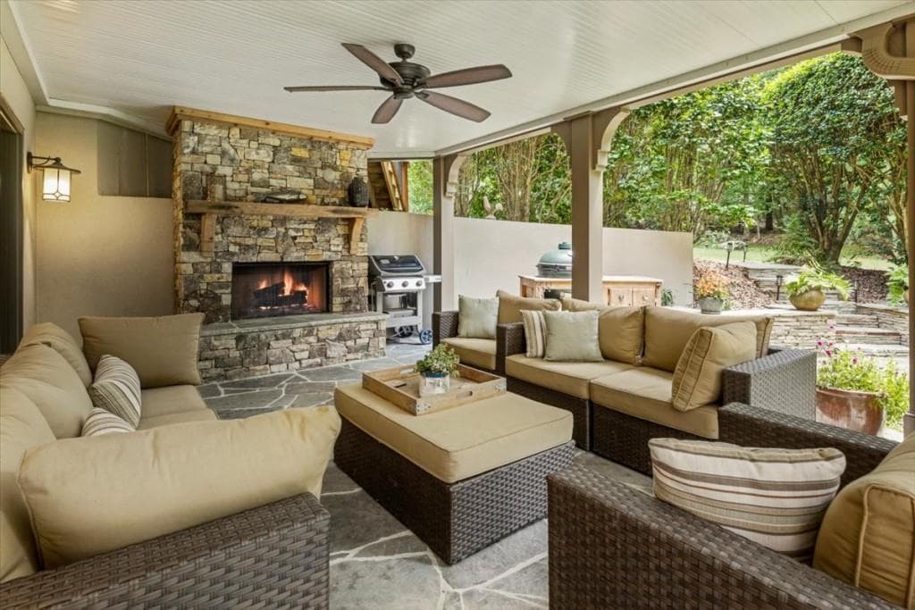 5 bedroom, 6 bathroom, 6,402 sq ft single family residence for sale at 555 Treyburn View, Milton, GA 30004 — photo 5