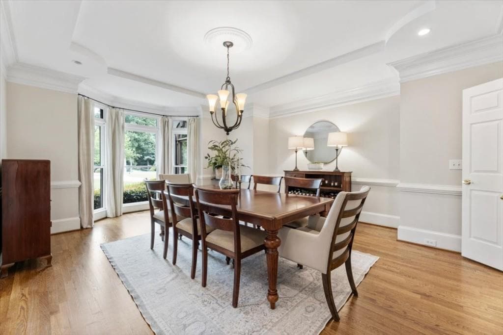 5 bedroom, 6 bathroom, 6,402 sq ft single family residence for sale at 555 Treyburn View, Milton, GA 30004 — photo 9