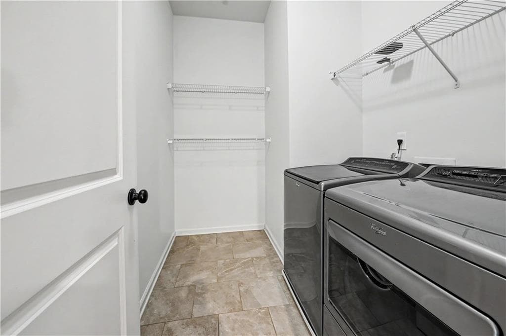 3 bedroom, 4 bathroom, 2,498 sq ft townhouse for rent at 16 Lochurst Lane, Roswell, GA 30076 for $3,600 a month — photo 8