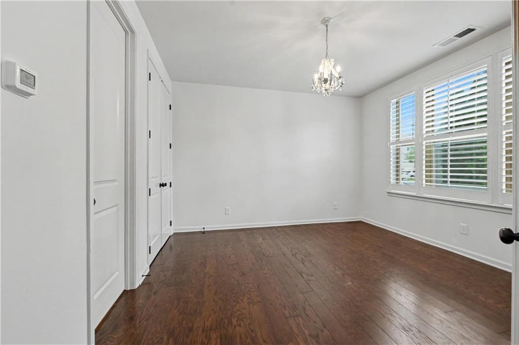 3 bedroom, 4 bathroom, 2,498 sq ft townhouse for rent at 16 Lochurst Lane, Roswell, GA 30076 for $3,600 a month — photo 10