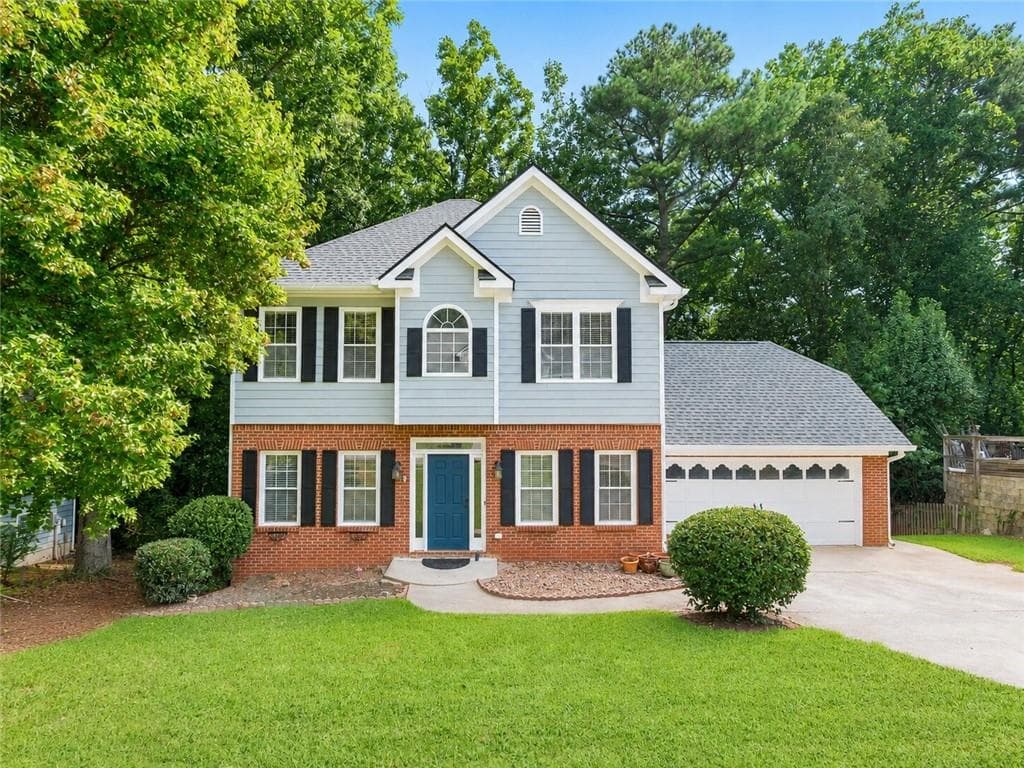 3 bedroom, 3 bathroom, 2,043 sq ft single family residence under contract at 2038 Spicers Lane, Woodstock, GA 30189