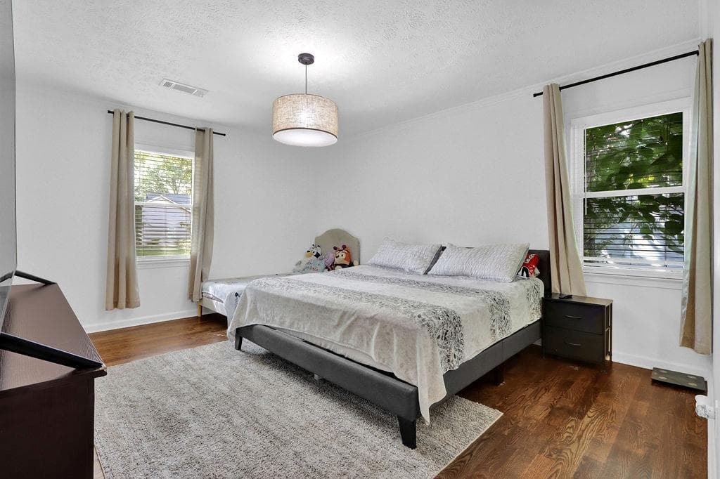 4 bedroom, 3 bathroom, 2,750 sq ft single family residence for sale at 2645 Sandstone Drive, Lawrenceville, GA 30043 — photo 4