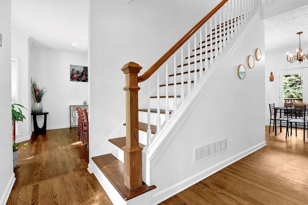 4 bedroom, 3 bathroom, 2,750 sq ft single family residence for sale at 2645 Sandstone Drive, Lawrenceville, GA 30043 — photo 7
