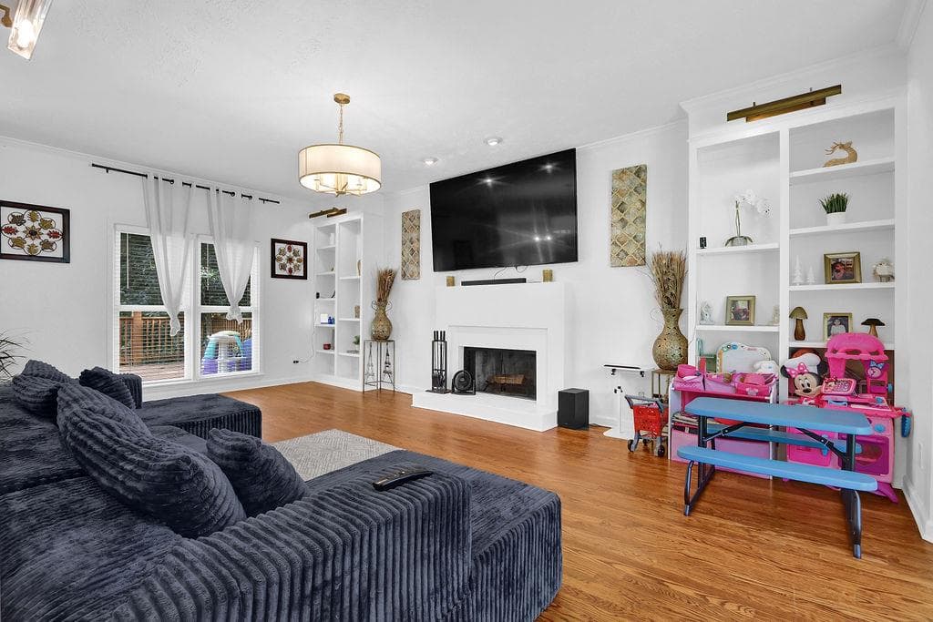 4 bedroom, 3 bathroom, 2,750 sq ft single family residence for sale at 2645 Sandstone Drive, Lawrenceville, GA 30043 — photo 10
