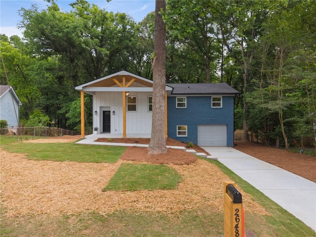 4 bedroom, 2 bathroom, 1,496 sq ft single family residence for sale at 2648 Crestdale Circle, Atlanta, GA 30316 — photo 2