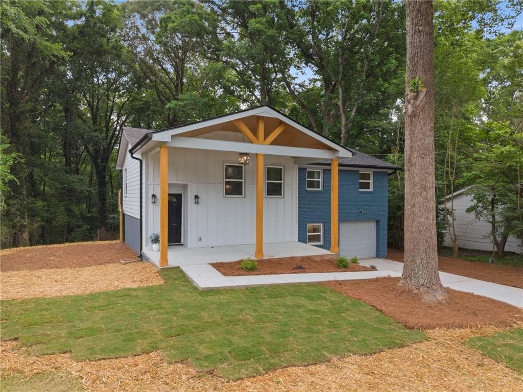4 bedroom, 2 bathroom, 1,496 sq ft single family residence for sale at 2648 Crestdale Circle, Atlanta, GA 30316 — photo 3