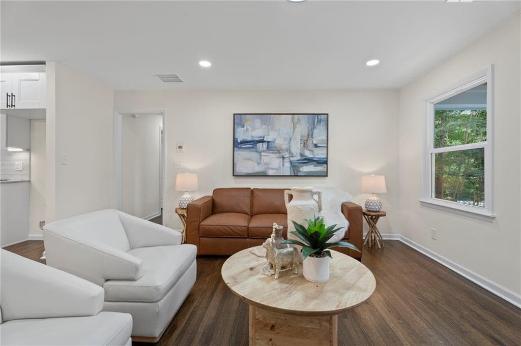 4 bedroom, 2 bathroom, 1,496 sq ft single family residence for sale at 2648 Crestdale Circle, Atlanta, GA 30316 — photo 7