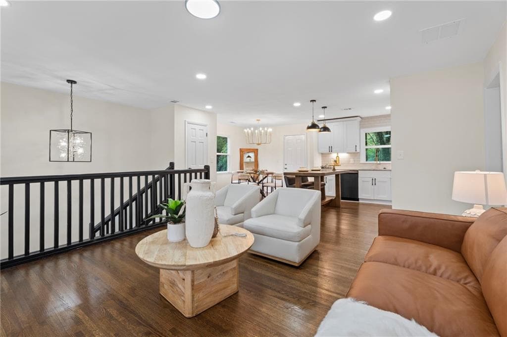 4 bedroom, 2 bathroom, 1,496 sq ft single family residence for sale at 2648 Crestdale Circle, Atlanta, GA 30316 — photo 8