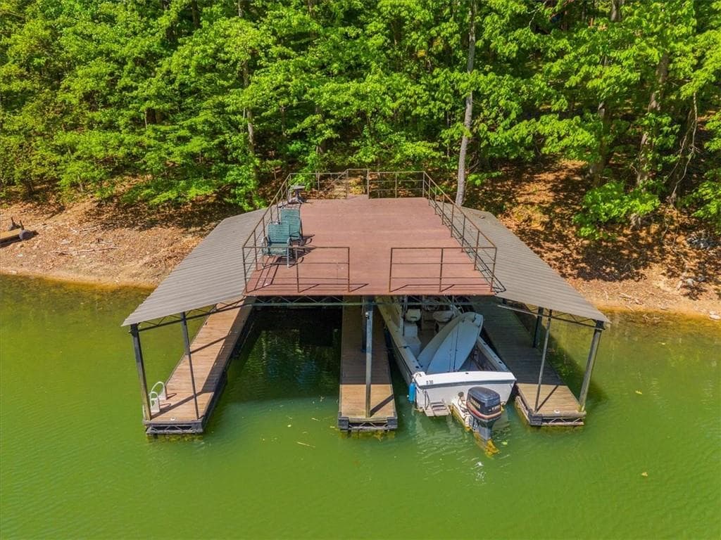 4 bedroom, 3 bathroom, 2,202 sq ft single family residence for sale at 9670 Lee Circle, Gainesville, GA 30506 — photo 4