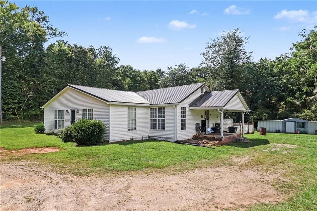 2 bedroom, 2 bathroom, 1,400 sq ft single family residence for sale at 88 Old Waco Road, Bremen, GA 30110 — photo 9