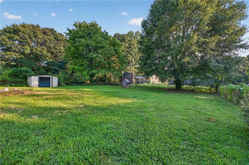 3 bedroom, 1 bathroom, 1,040 sq ft single family residence for sale at 8341 Kendrick Road, Jonesboro, GA 30238 — photo 8