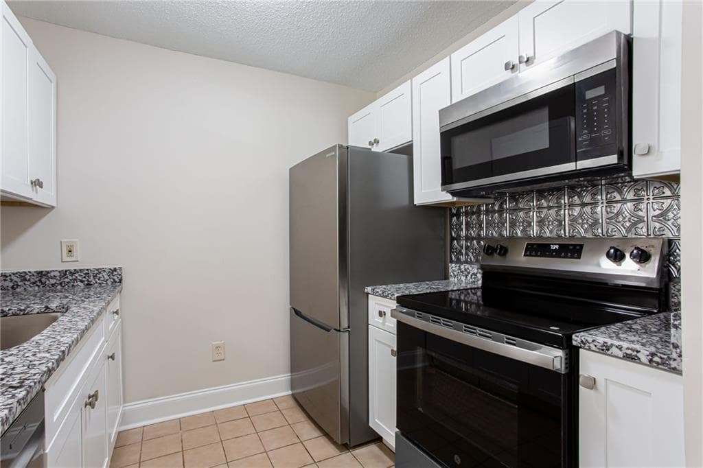 1 bedroom, 1 bathroom, 720 sq ft condominium for sale at 1075 Peachtree Walk A312, Atlanta, GA 30309 — photo 10