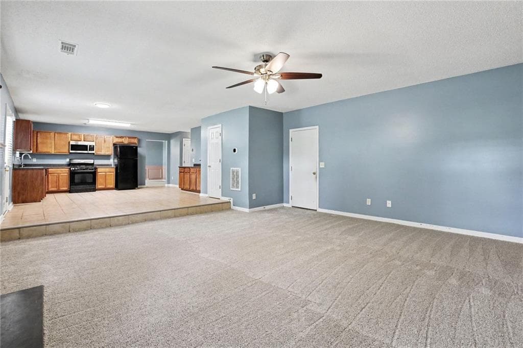 5 bedroom, 3 bathroom, 3,158 sq ft single family residence for sale at 373 Kentwood Springs Drive, Hampton, GA 30228 — photo 10