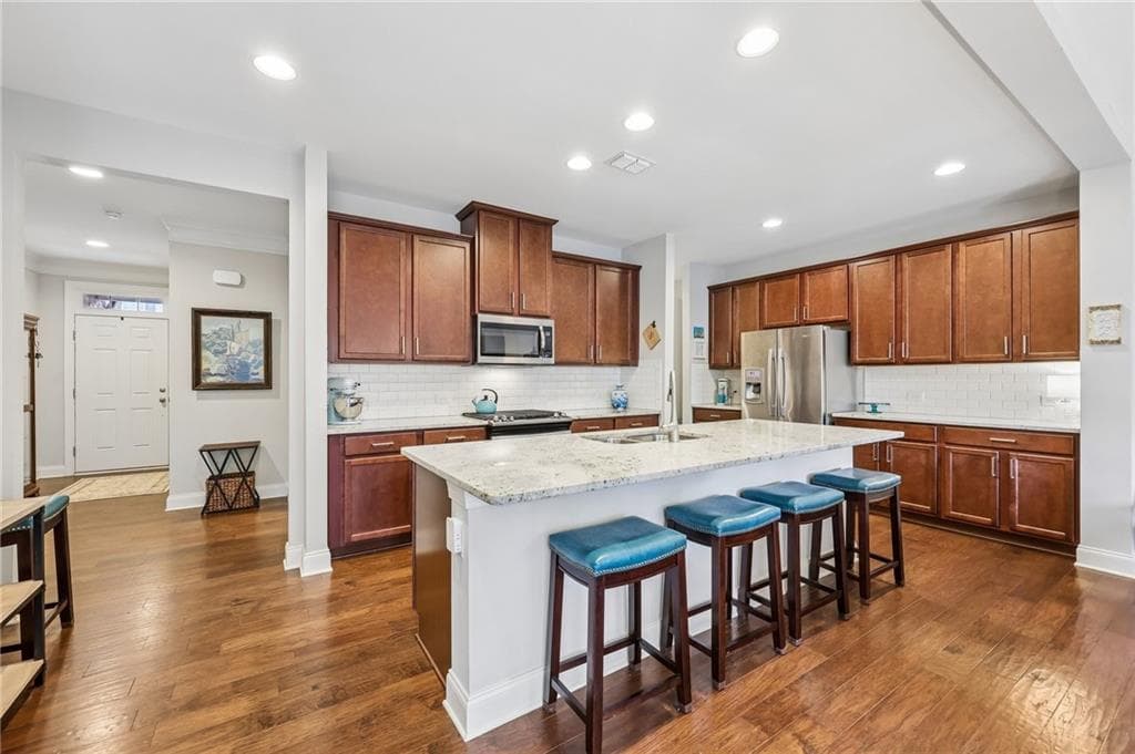 4 bedroom, 4 bathroom, 2,847 sq ft townhouse for sale at 8630 Gladden Lane, Suwanee, GA 30024 — photo 4