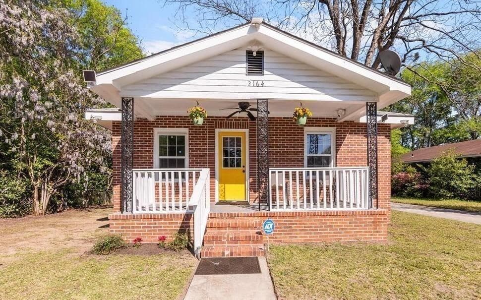 3 bedroom, 1 bathroom, 1,026 sq ft single family residence for rent at 2164 Monroe Avenue, Macon, GA 31204 for $1,250 a month
