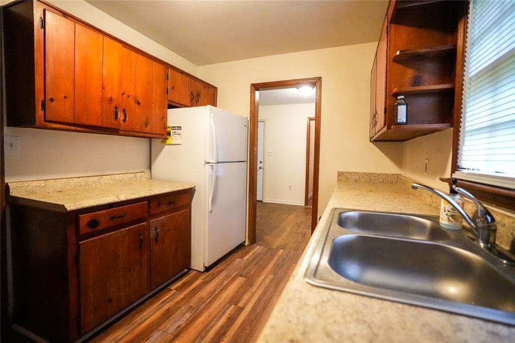 3 bedroom, 1 bathroom, 962 sq ft single family residence for sale at 7598 Connell Drive, Jonesboro, GA 30236 — photo 8