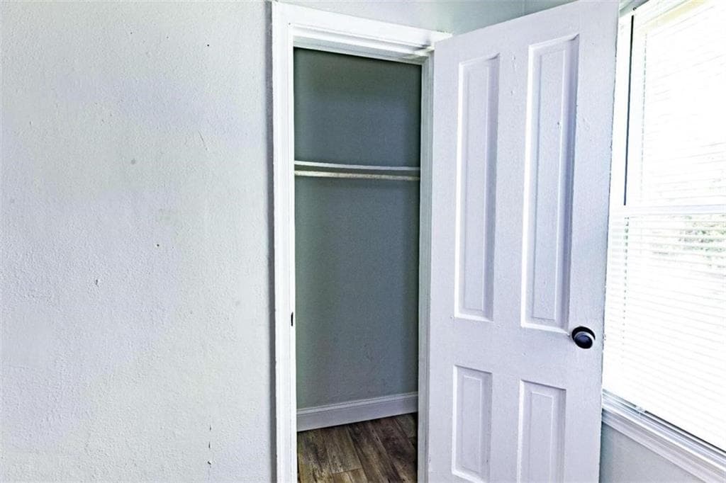 duplex for sale at 1361 Byrere Terrace, Atlanta, GA 30310 — photo 4