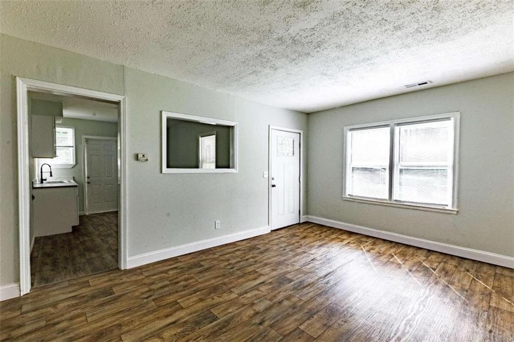 duplex for sale at 1361 Byrere Terrace, Atlanta, GA 30310 — photo 5