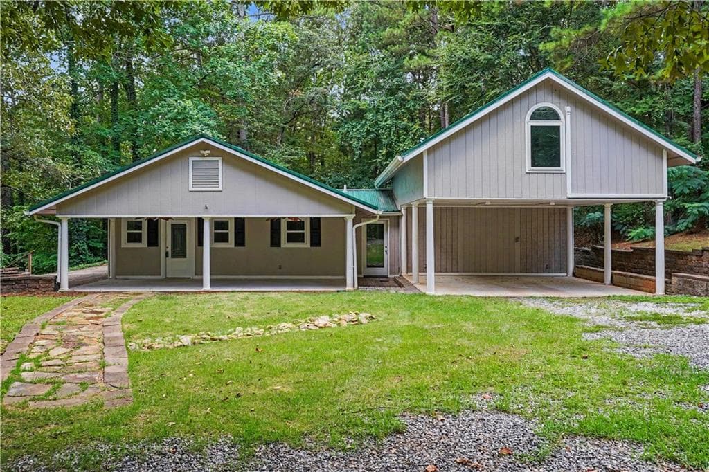 3 bedroom, 3 bathroom, 2,683 sq ft single family residence for sale at 2188 Highway 36, Jackson, GA 30233