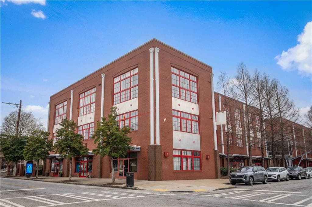 1 bedroom, 1 bathroom, 1,105 sq ft condominium for sale at 572 Edgewood Avenue 314, Atlanta, GA 30312 — photo 2