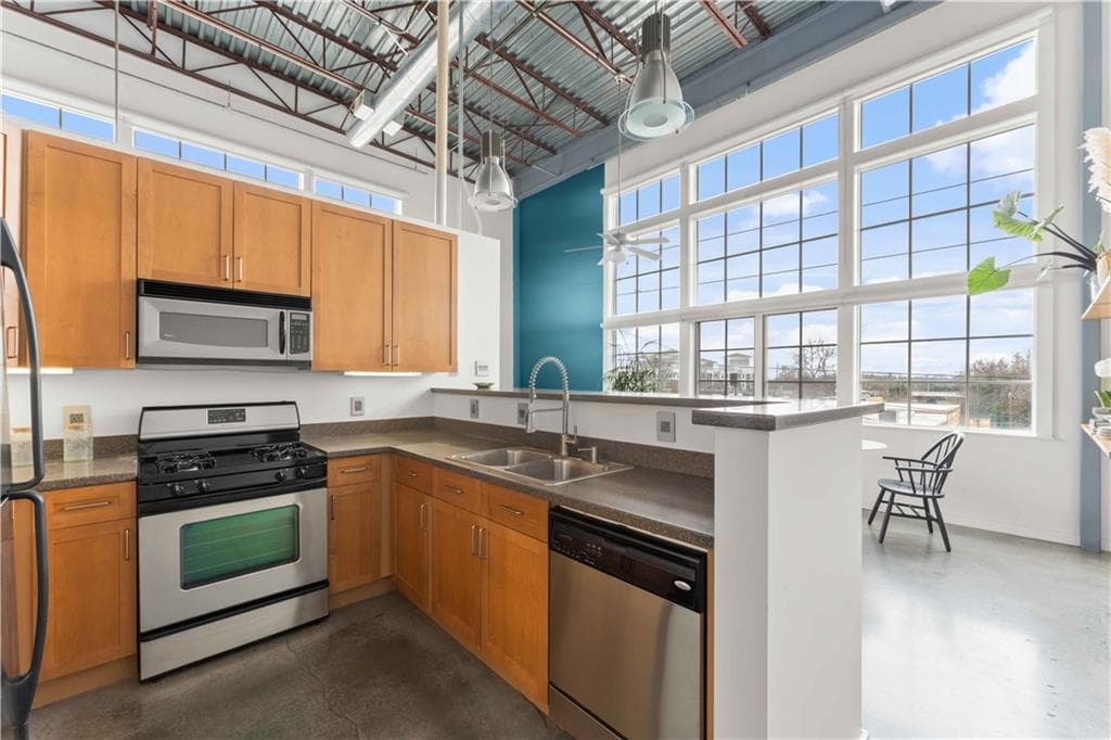 1 bedroom, 1 bathroom, 1,105 sq ft condominium for sale at 572 Edgewood Avenue 314, Atlanta, GA 30312 — photo 5