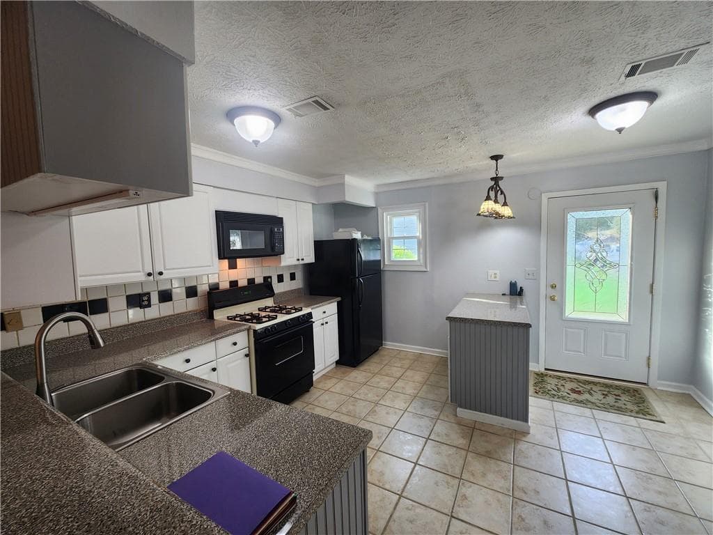 2 bedroom, 2 bathroom, 1,092 sq ft townhouse for sale at 6681 Langtry Lane, Norcross, GA 30093 — photo 4