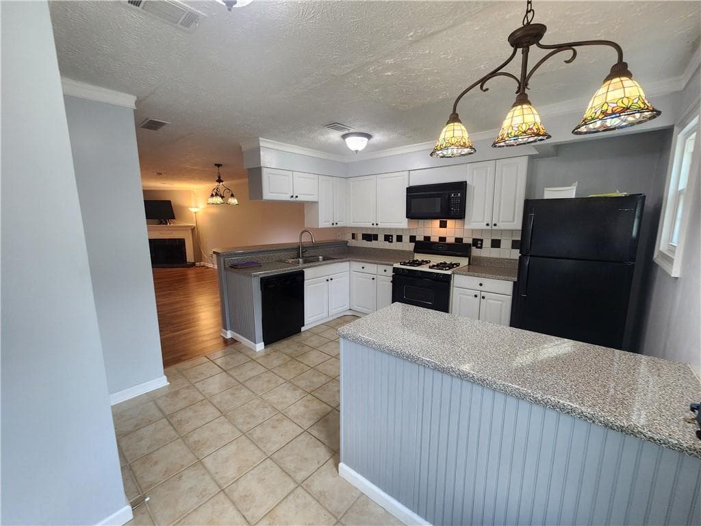 2 bedroom, 2 bathroom, 1,092 sq ft townhouse for sale at 6681 Langtry Lane, Norcross, GA 30093 — photo 2