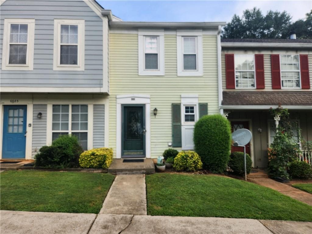 2 bedroom, 2 bathroom, 1,092 sq ft townhouse for sale at 6681 Langtry Lane, Norcross, GA 30093