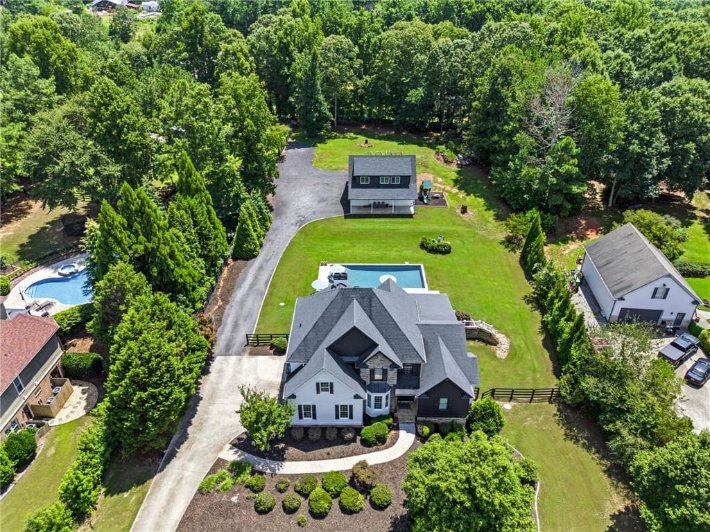 8 bedroom, 6 bathroom, 6,240 sq ft single family residence for sale at 124 Savanna Estates Drive, Canton, GA 30115 — photo 2