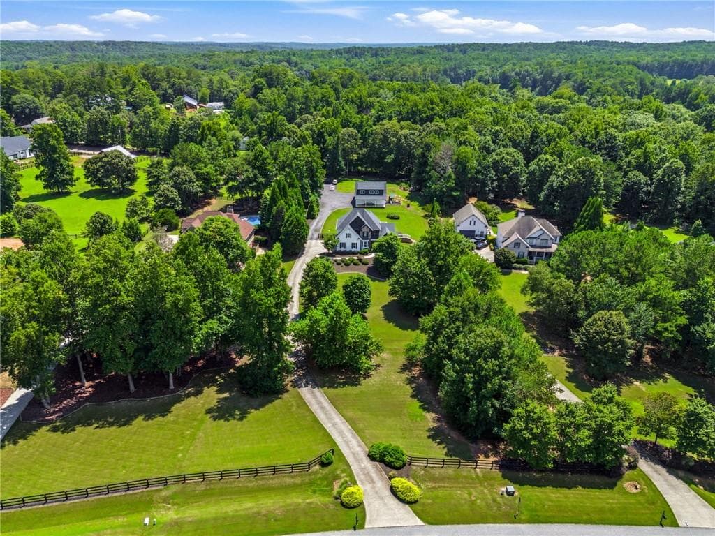 8 bedroom, 6 bathroom, 6,240 sq ft single family residence for sale at 124 Savanna Estates Drive, Canton, GA 30115 — photo 3