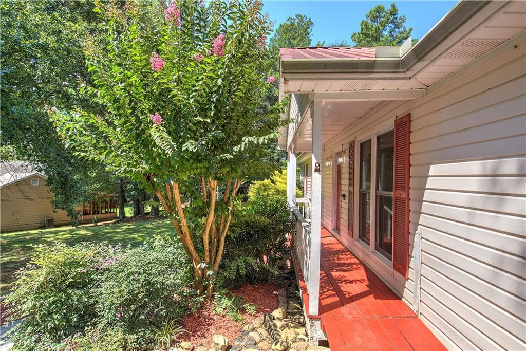 3 bedroom, 2 bathroom, 1,508 sq ft single family residence under contract at 14 Bradford Court, Cartersville, GA 30120 — photo 6