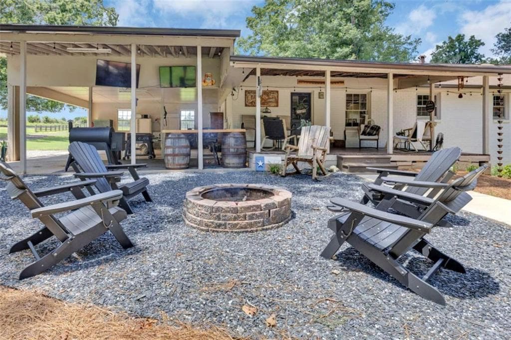 3 bedroom, 2 bathroom, 1,512 sq ft single family residence for sale at 1675 Alcovy Trestle Road, Social Circle, GA 30025 — photo 6