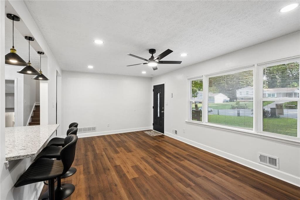 4 bedroom, 3 bathroom, 1,768 sq ft single family residence for sale at 499 Queen Aliese Lane, Jonesboro, GA 30236 — photo 6