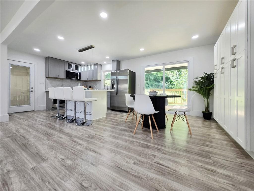 4 bedroom, 3 bathroom, 2,008 sq ft single family residence for sale at 2400 Glenrock Drive, Decatur, GA 30032 — photo 10