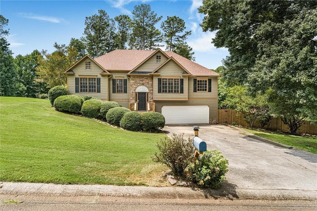 5 bedroom, 4 bathroom, 3,254 sq ft single family residence for sale at 200 Brookhaven Place, Canton, GA 30114 — photo 3